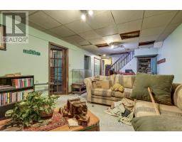 37 MELANIE DRIVE - 24