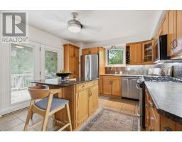 46 SKI VALLEY CRESCENT - 10