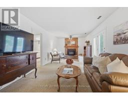 46 SKI VALLEY CRESCENT - 12