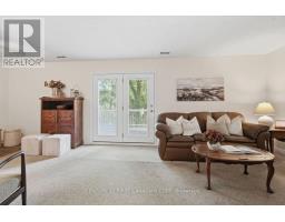 46 SKI VALLEY CRESCENT - 13