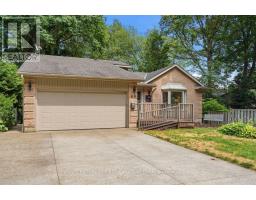 46 SKI VALLEY CRESCENT - 2