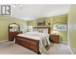 46 SKI VALLEY CRESCENT - 20