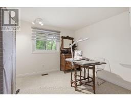 46 SKI VALLEY CRESCENT - 25