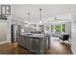 541 BENNETT CRESCENT - 13