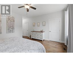 541 BENNETT CRESCENT - 18