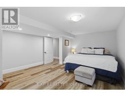 541 BENNETT CRESCENT - 39