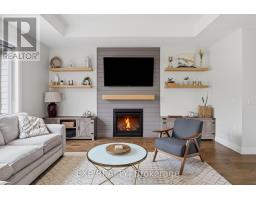 541 BENNETT CRESCENT - 4