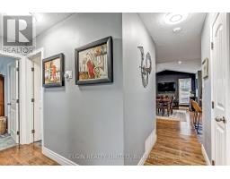 5 HAWTHORN COURT - 10