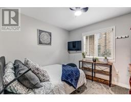5 HAWTHORN COURT - 12