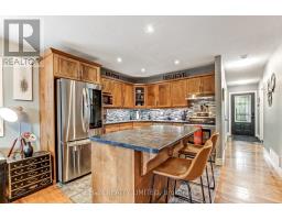 5 HAWTHORN COURT - 16