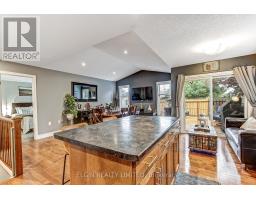 5 HAWTHORN COURT - 17