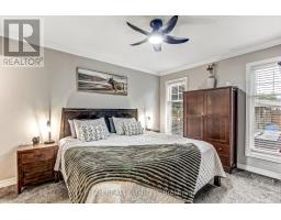 5 HAWTHORN COURT - 21