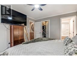 5 HAWTHORN COURT - 23