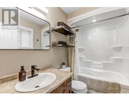 5 HAWTHORN COURT - 24