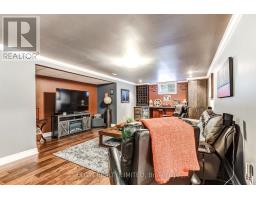 5 HAWTHORN COURT - 26