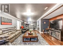 5 HAWTHORN COURT - 27