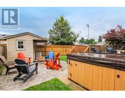 5 HAWTHORN COURT - 7