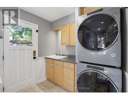 8 MEREDINE CRESCENT E - 12