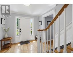 8 MEREDINE CRESCENT E - 2