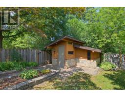 8 MEREDINE CRESCENT E - 28