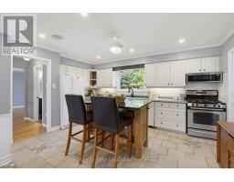 8 MEREDINE CRESCENT E - 8