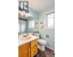 212 BEXHILL CLOSE - 32