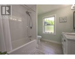 966 GLENBANNER ROAD - 22