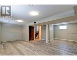 9 CAMELOT CRESCENT - 25