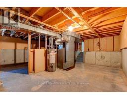 9 CAMELOT CRESCENT - 29