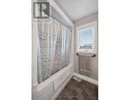 14 MUIRFIELD DRIVE - 30