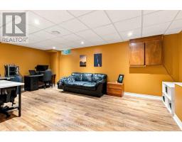 26 OLDEWOOD CRESCENT - 37