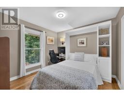 10 PLYMOUTH AVENUE - 21