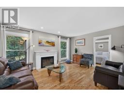 10 PLYMOUTH AVENUE - 4