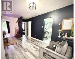 212 - 563 MORNINGTON AVENUE - 5