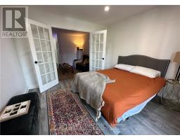 212 - 563 MORNINGTON AVENUE - 8