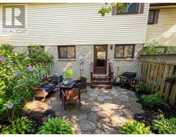 27 - 825 DUNDALK DRIVE - 21