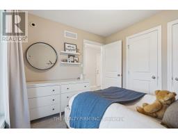53 ASHBERRY PLACE - 22