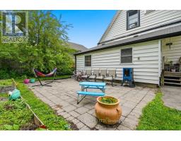 18 MOUNT PLEASANT AVENUE - 32