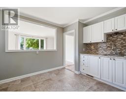 60 CHURCHILL CRESCENT - 12
