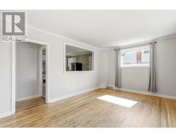 60 CHURCHILL CRESCENT - 4