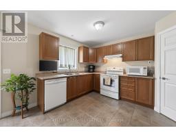 1990 FOXWOOD AVENUE - 11