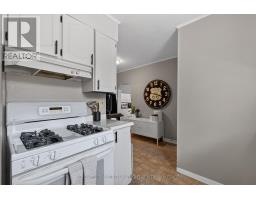 221 PRINCE ARTHUR STREET - 12