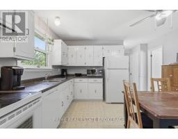 686 BARCLAY ROAD - 10