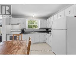 686 BARCLAY ROAD - 12