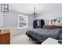 686 BARCLAY ROAD - 18