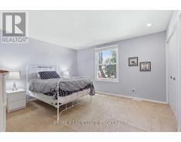 686 BARCLAY ROAD - 25