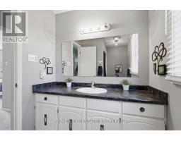 686 BARCLAY ROAD - 31