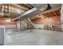 686 BARCLAY ROAD - 34