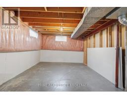 686 BARCLAY ROAD - 36
