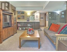 264 SUFFOLK PLACE - 36